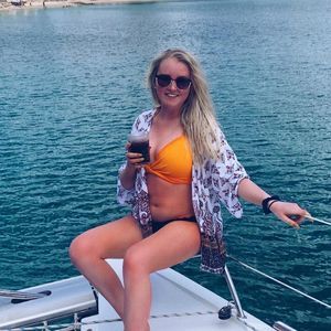 Meet your Posher, Bella